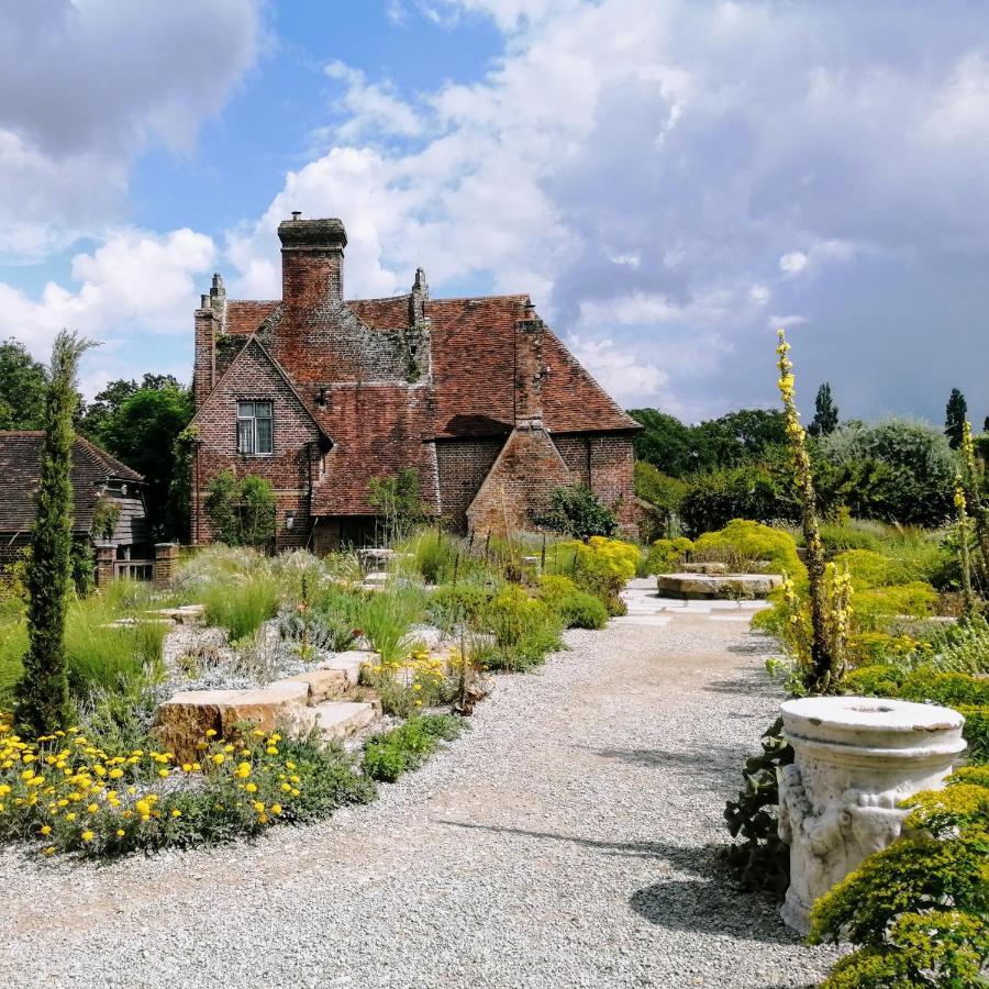 هاوكورست Meadow Cottage Bed & Breakfast المظهر الخارجي الصورة